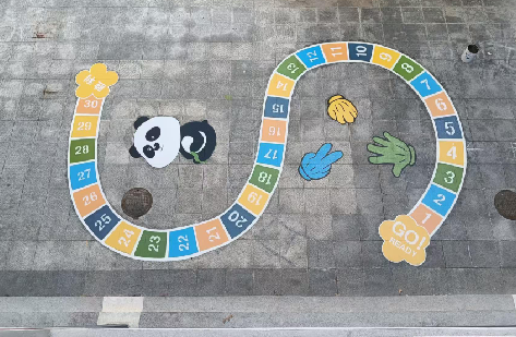 平和地面游戏彩绘