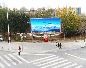 平和户外大屏广告投放要点。